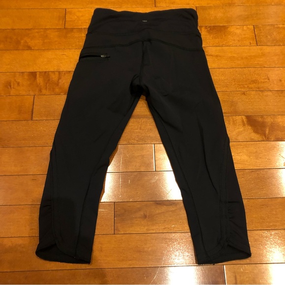 Lululemon crop leggings size 2 - Picture 1 of 3